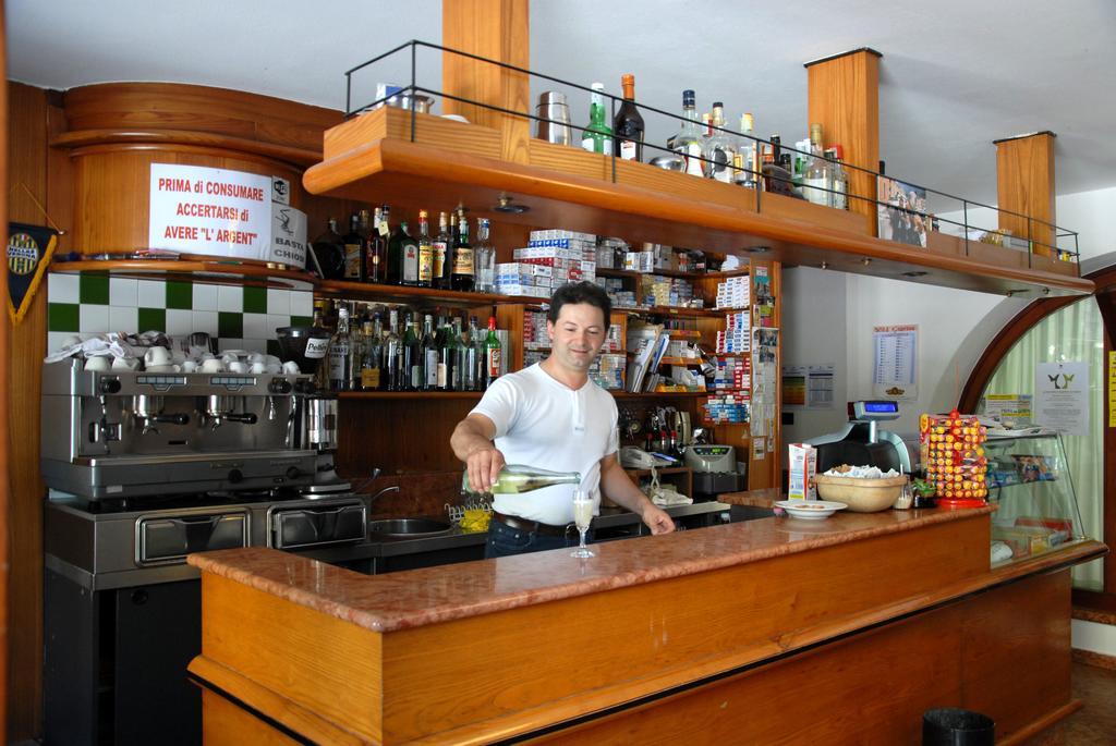 Albergo Al Platano Caprino Veronese Extérieur photo