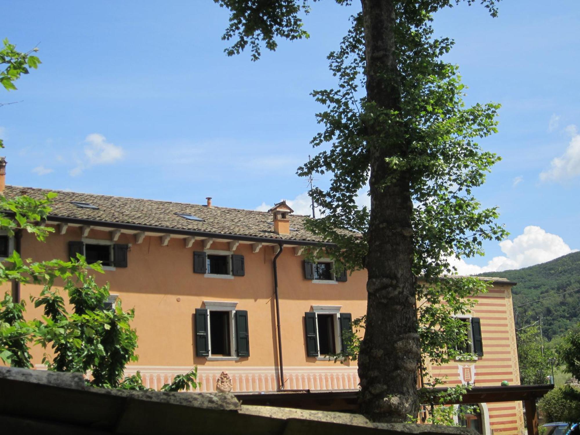 Albergo Al Platano Caprino Veronese Extérieur photo