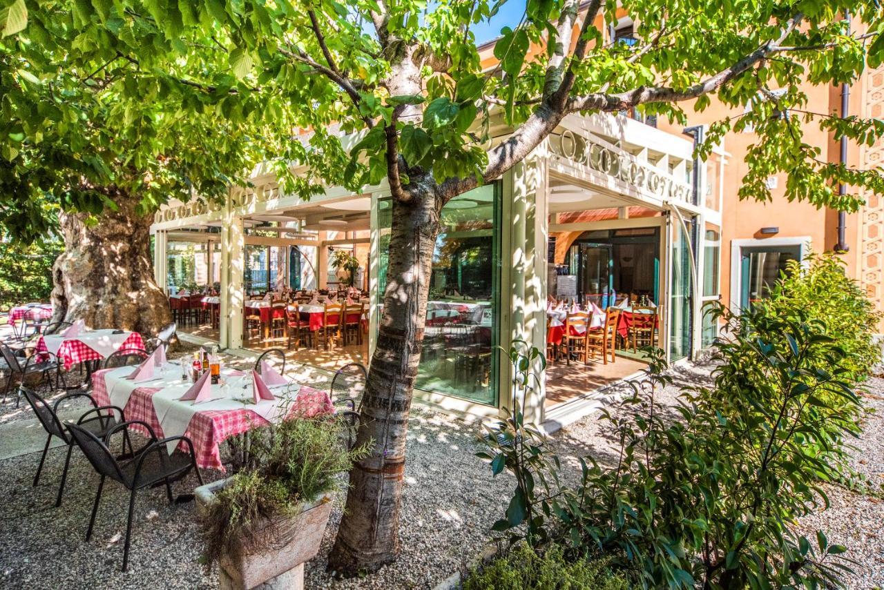 Albergo Al Platano Caprino Veronese Extérieur photo