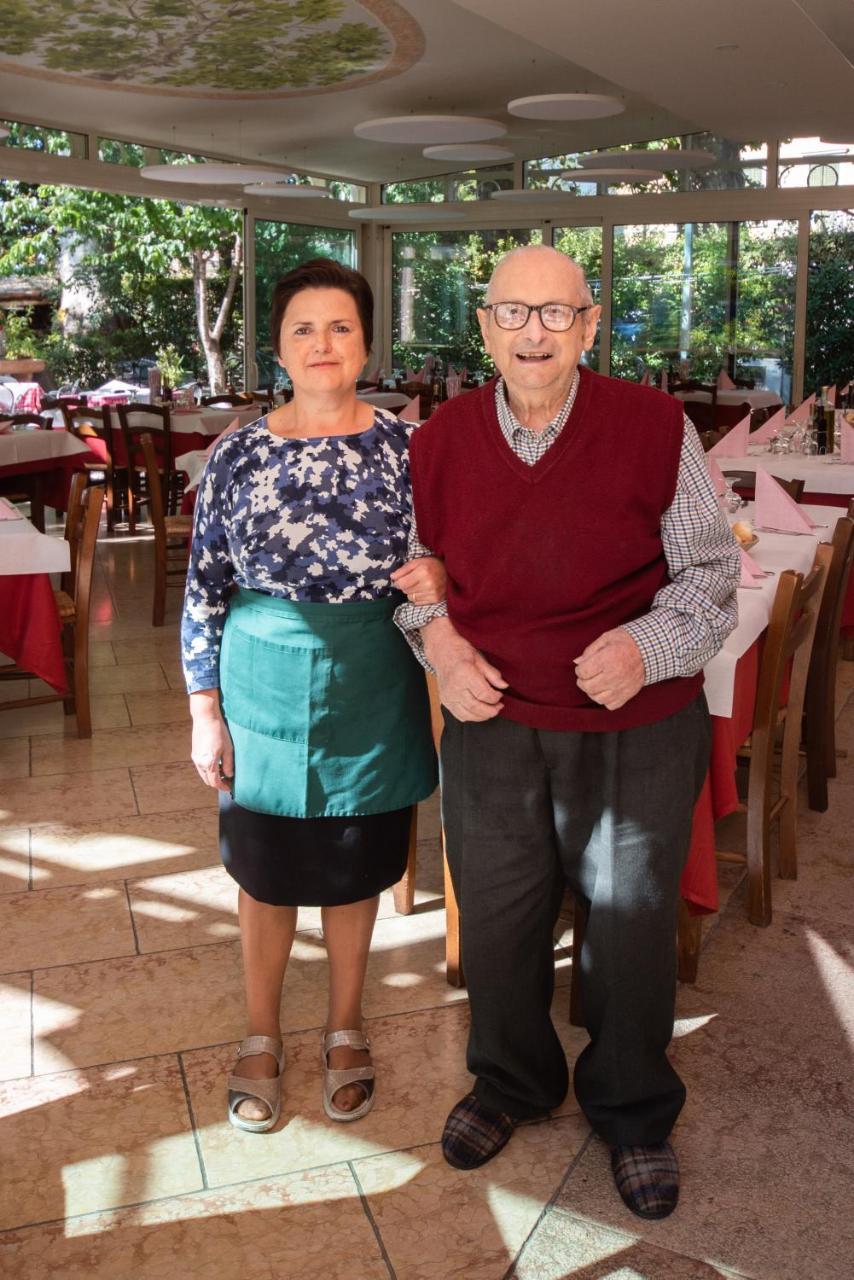 Albergo Al Platano Caprino Veronese Extérieur photo