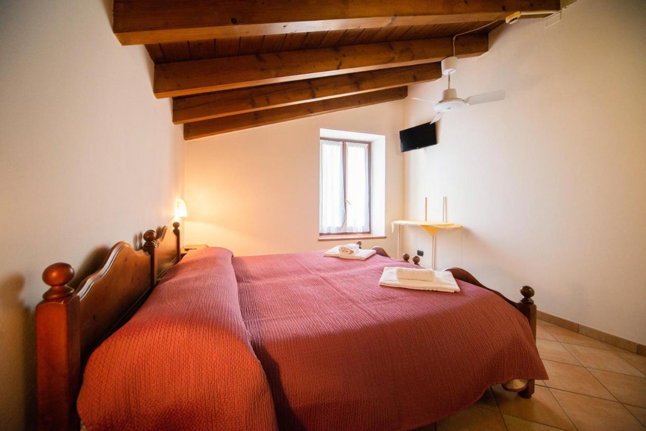 Albergo Al Platano Caprino Veronese Extérieur photo