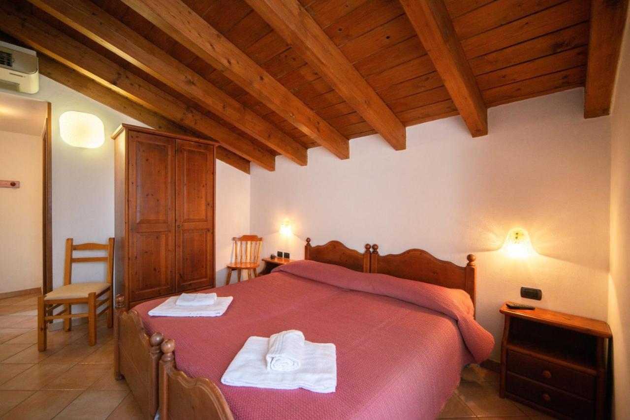 Albergo Al Platano Caprino Veronese Extérieur photo