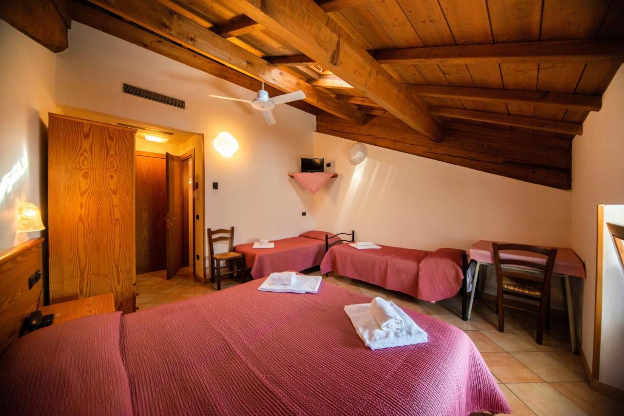 Albergo Al Platano Caprino Veronese Extérieur photo
