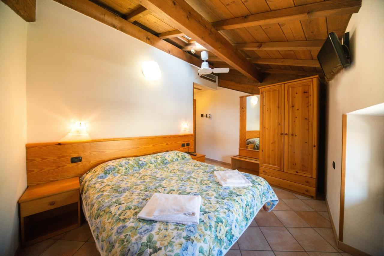 Albergo Al Platano Caprino Veronese Extérieur photo