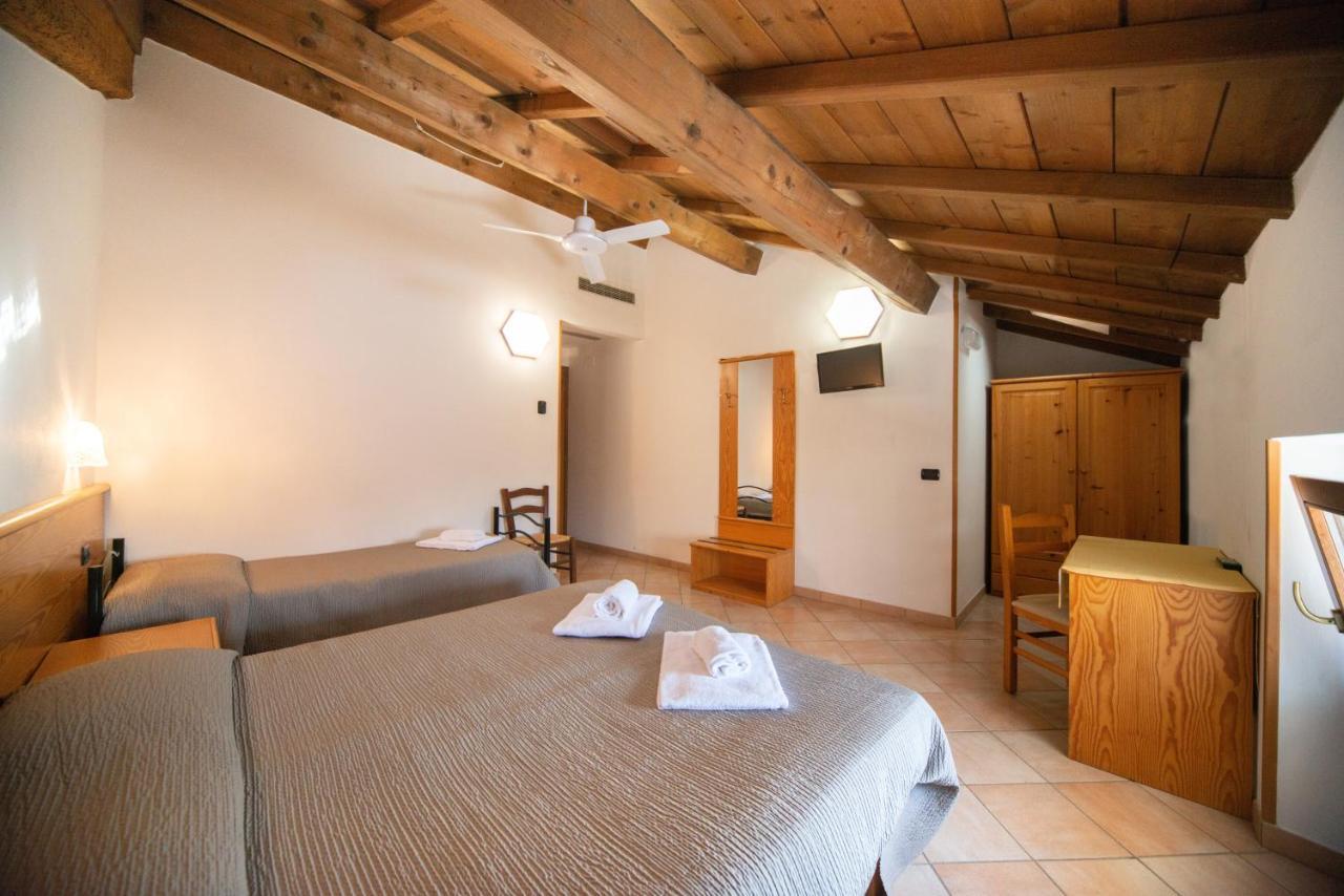 Albergo Al Platano Caprino Veronese Extérieur photo