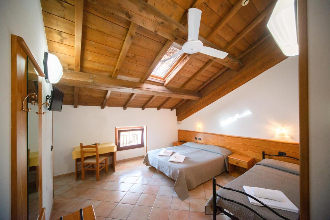 Albergo Al Platano Caprino Veronese Extérieur photo